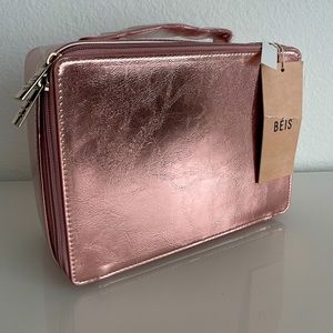 BÉIS The Holiday Cosmetic Case in Metallic Pink